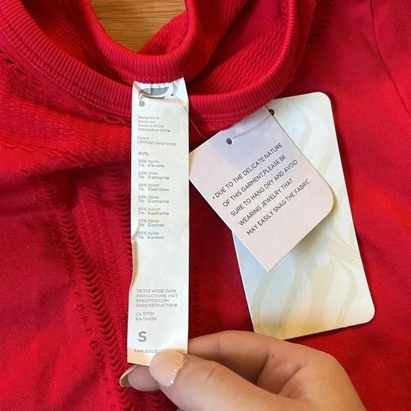 NWT Fabletics Top - Picture 3 of 4
